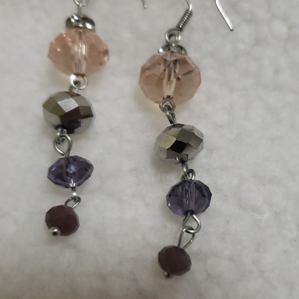 Dangle Earings - Picture 4 of 4